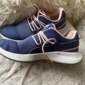 Under Armour Sneakers